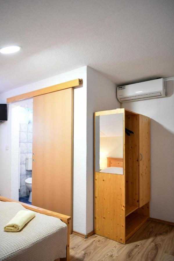 克思马尼克住宿加早餐旅馆 格拉博瓦茨 外观 照片